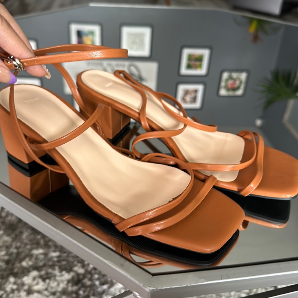 Cross Cross Ankle Strap Sandal